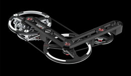 Detalle de las correas que dirigen el tourbillon y del puente en forma de "V", ennegrecido y pulido.