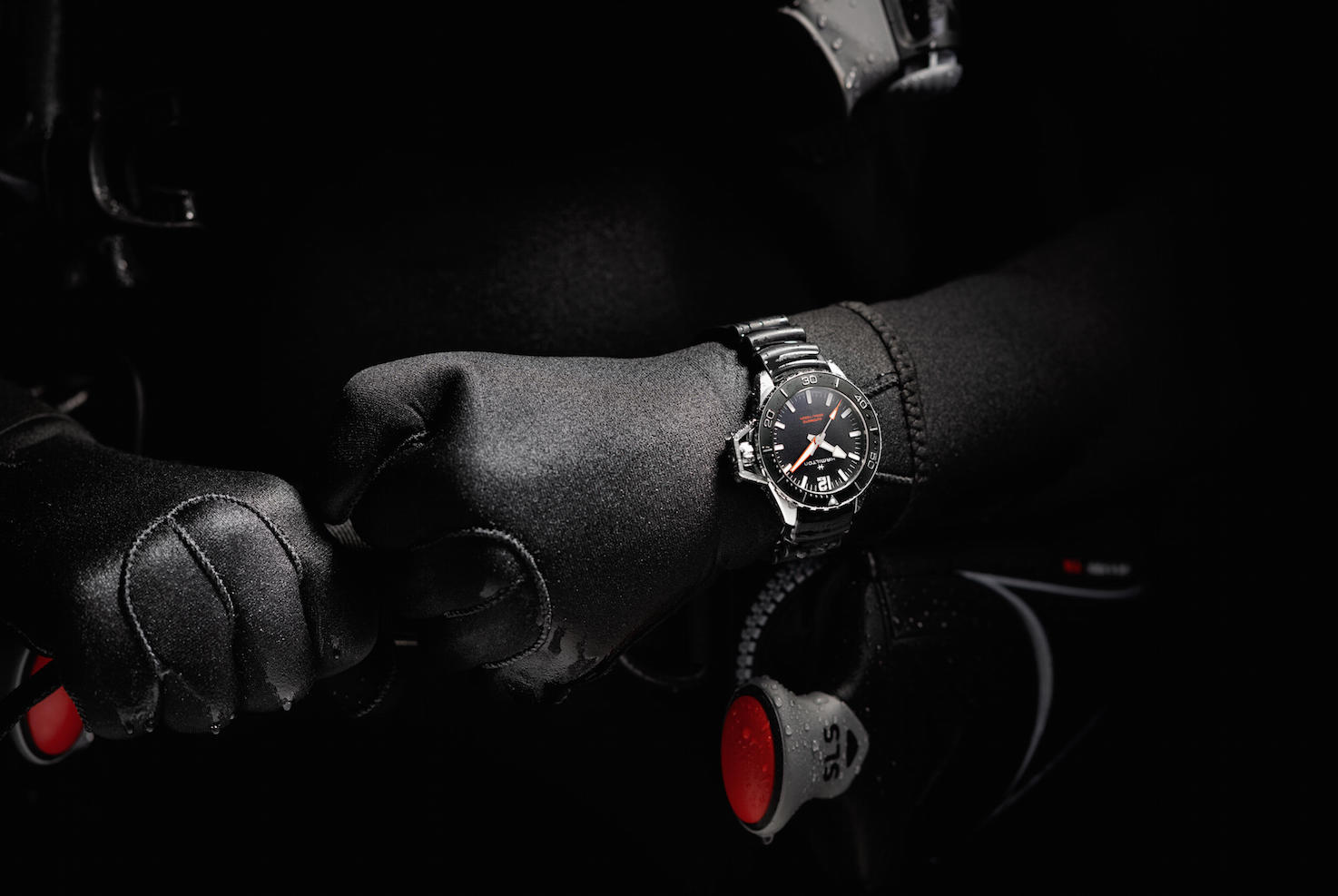 Khaki Navy Frogman, instrumento de precisión