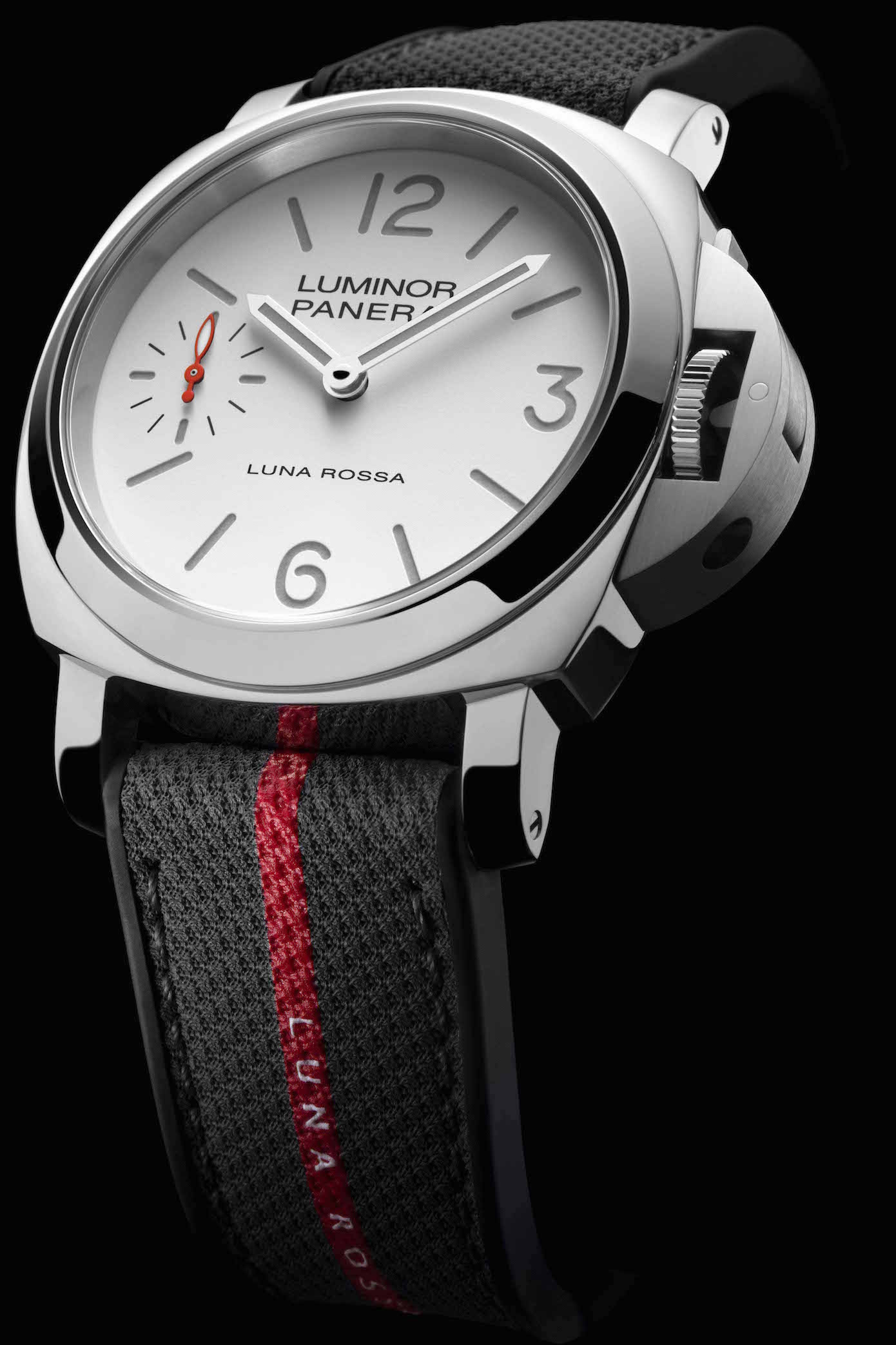 "Luna Rossa" de Panerai presenta una nueva imagen