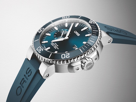 Un nuevo tamaño para el "Aquis Small Second Date" de Oris