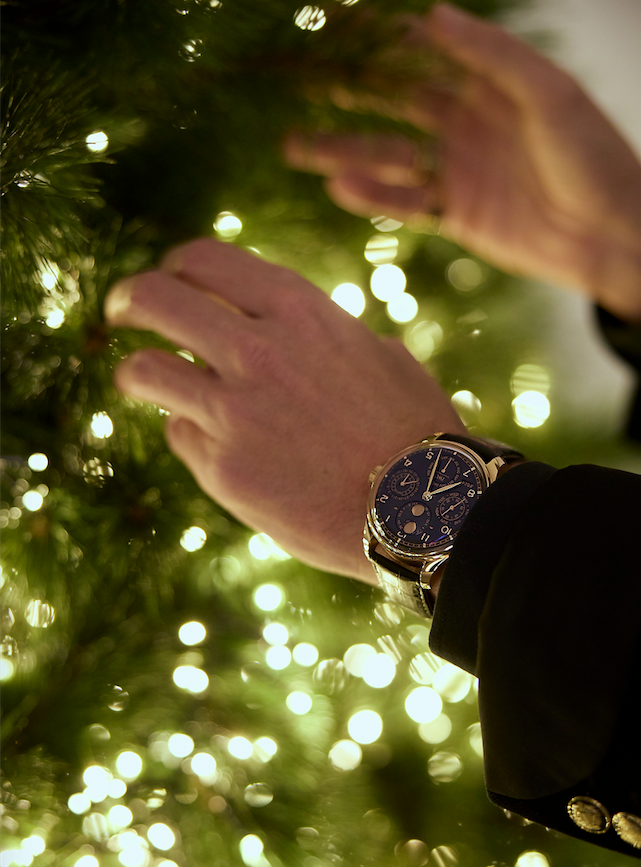IWC Schaffhausen ha presentado su árbol de Navidad solidario, diseñado por Juan Avellaneda