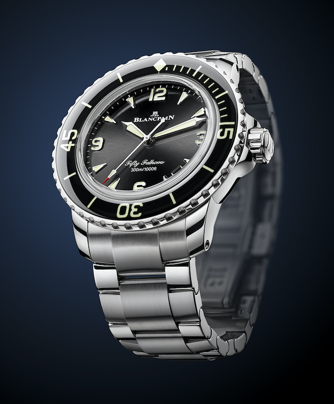 El icónico "Fifty Fathoms" ahora en acero pulido